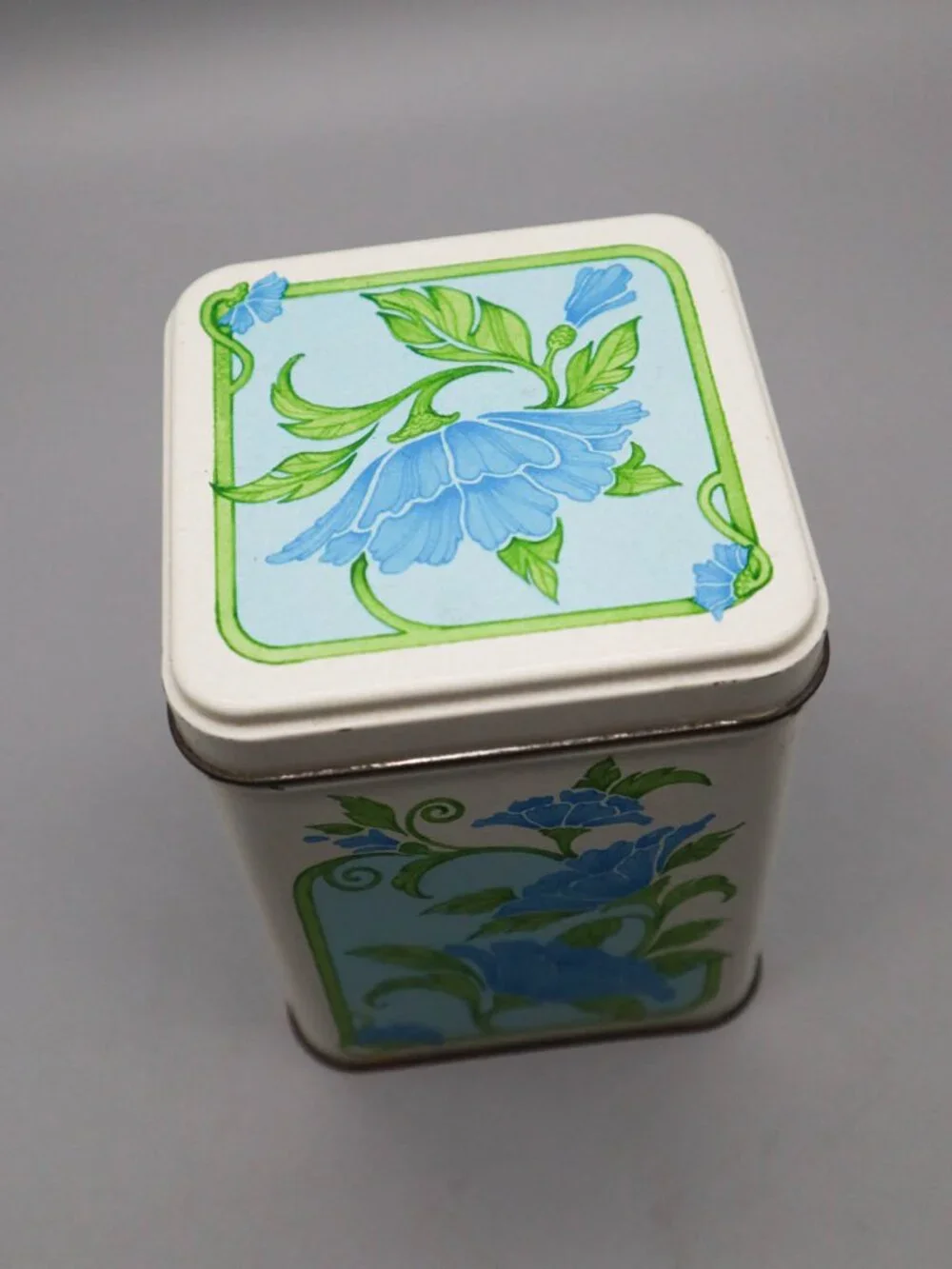 Vintage Small Floral Art Nouveau Decorative Storage Tin Blue & White 5 1/2